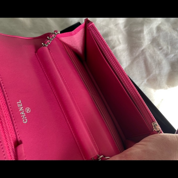 Chanel lamb wallet on chain fuchsia. - Picture 12 of 16
